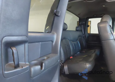 2001 Chevrolet Silverado 1500 Lt z USA, uszkodzony, nr VIN 1GCEK19T21E269821